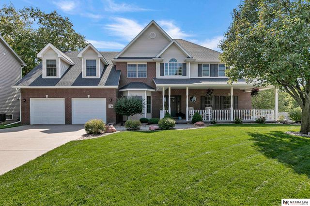 7907 Nob Hill Road, Lincoln, NE 68516