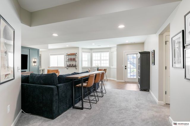 7907 Nob Hill Road, Lincoln, NE 68516