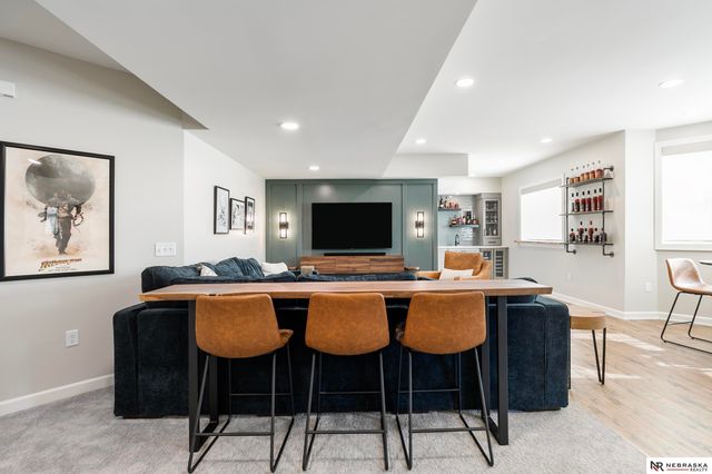 7907 Nob Hill Road, Lincoln, NE 68516