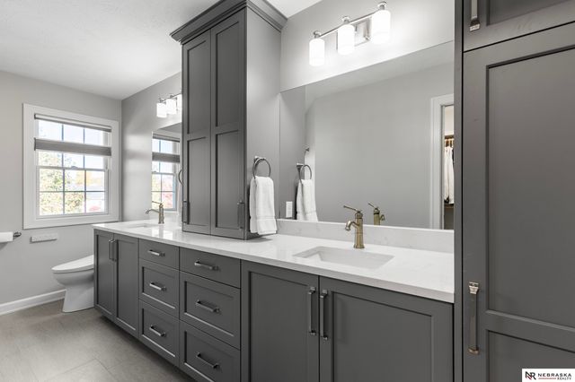 7907 Nob Hill Road, Lincoln, NE 68516