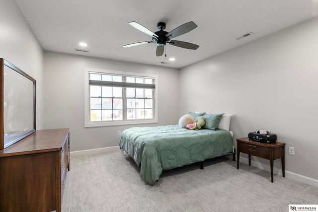 7907 Nob Hill Road, Lincoln, NE 68516