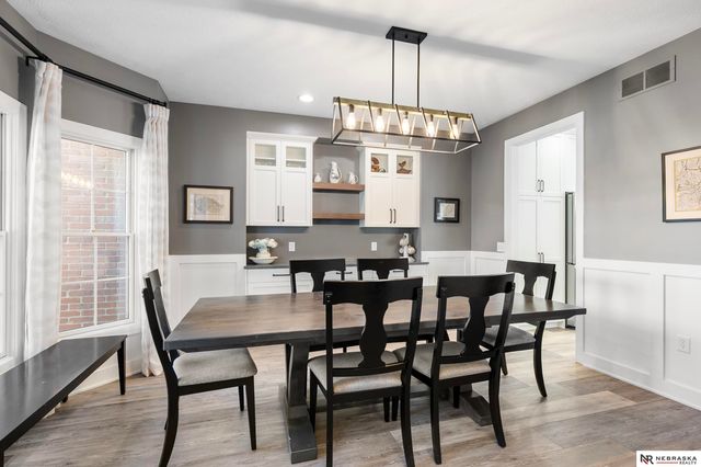 7907 Nob Hill Road, Lincoln, NE 68516