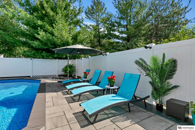 7907 Nob Hill Road, Lincoln, NE 68516