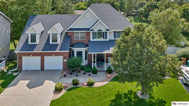 7907 Nob Hill Road, Lincoln, NE 68516