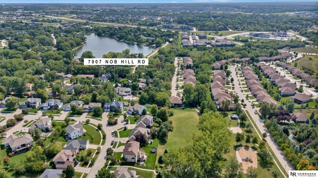 7907 Nob Hill Road, Lincoln, NE 68516
