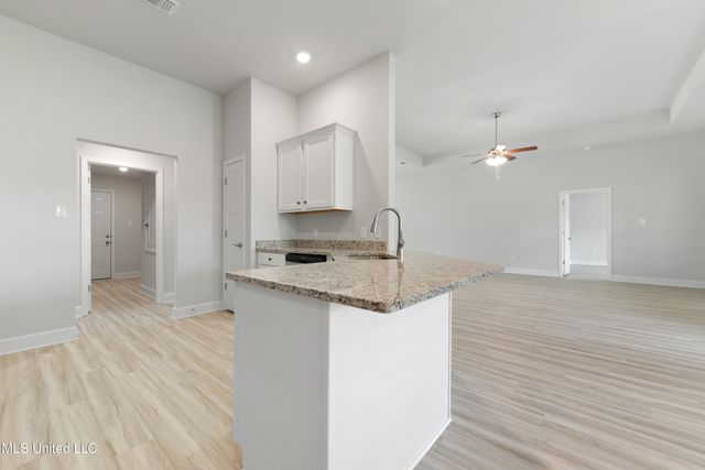 13913 Ruby Lane, Biloxi, MS 39532