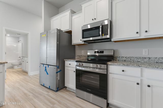 13913 Ruby Lane, Biloxi, MS 39532