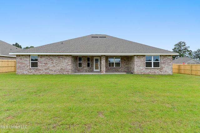 13913 Ruby Lane, Biloxi, MS 39532