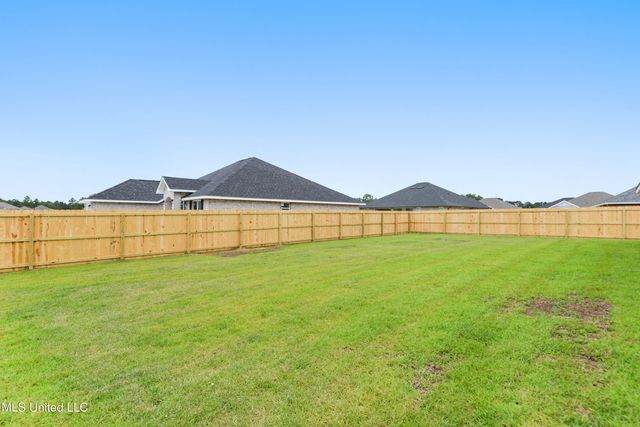 13913 Ruby Lane, Biloxi, MS 39532