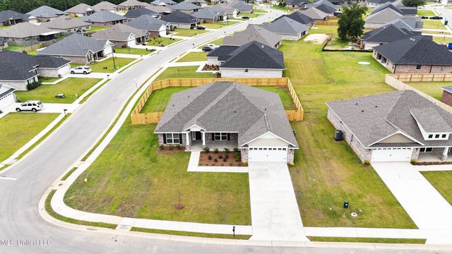 13913 Ruby Lane, Biloxi, MS 39532