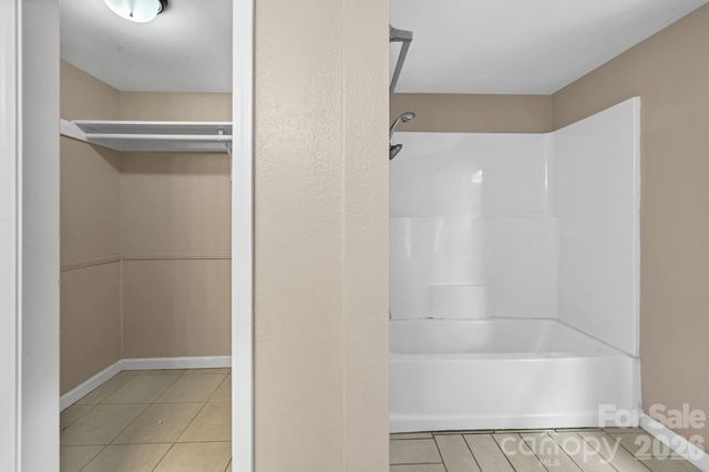 10 Canyon Cove, Candler, NC 28715