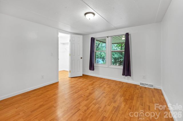 10 Canyon Cove, Candler, NC 28715