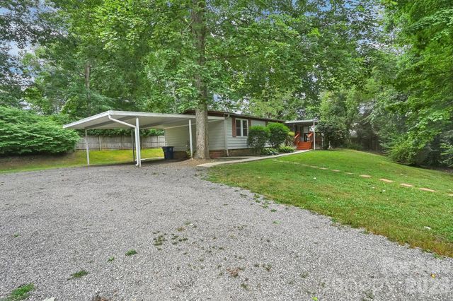 10 Canyon Cove, Candler, NC 28715
