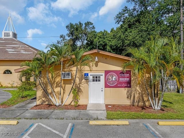 4630 Palm Beach BLVD, Fort Myers, FL 33905