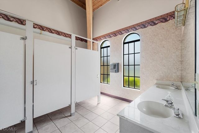 4630 Palm Beach BLVD, Fort Myers, FL 33905