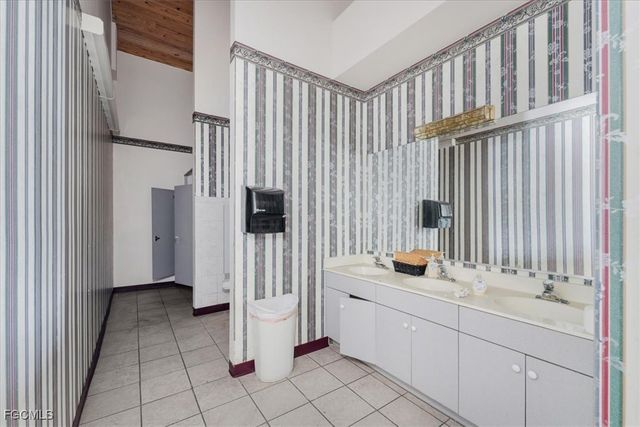 4630 Palm Beach BLVD, Fort Myers, FL 33905