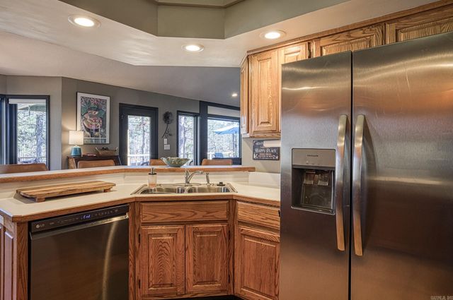 32 Doscientos Circle, Hot Springs Village, AR 71909