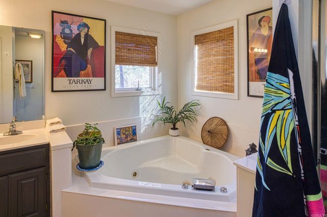 32 Doscientos Circle, Hot Springs Village, AR 71909