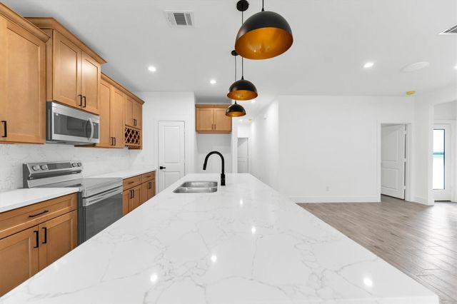 11403 Alcott Drive, Montgomery, TX 77356
