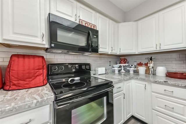 1236 Sailfish Street, Bayou Vista, TX 77563