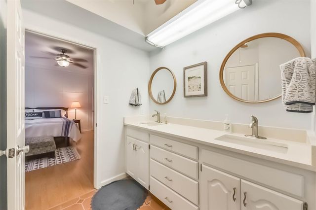 1236 Sailfish Street, Bayou Vista, TX 77563