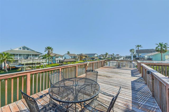 1236 Sailfish Street, Bayou Vista, TX 77563