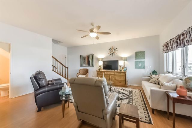 1236 Sailfish Street, Bayou Vista, TX 77563