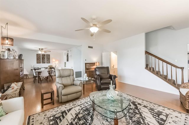 1236 Sailfish Street, Bayou Vista, TX 77563