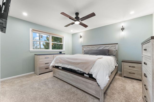 3036 99th Street, Highland, IN 46322