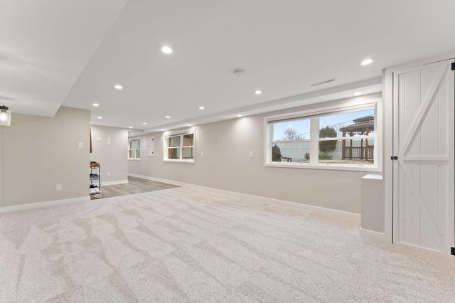 3036 99th Street, Highland, IN 46322