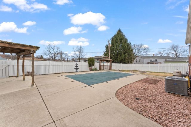 3036 99th Street, Highland, IN 46322