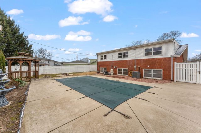 3036 99th Street, Highland, IN 46322