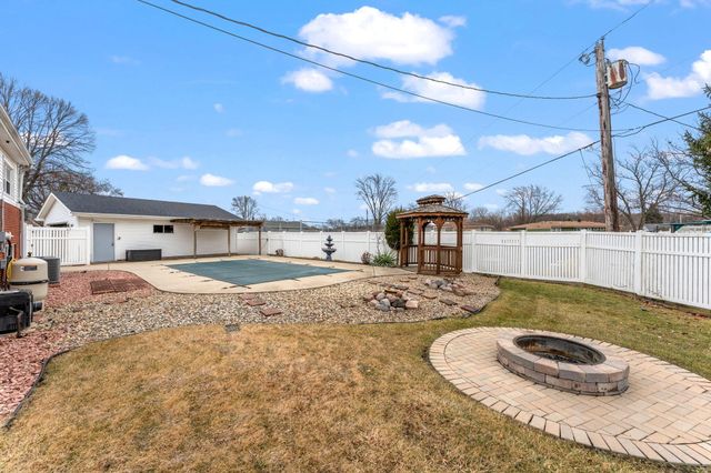 3036 99th Street, Highland, IN 46322