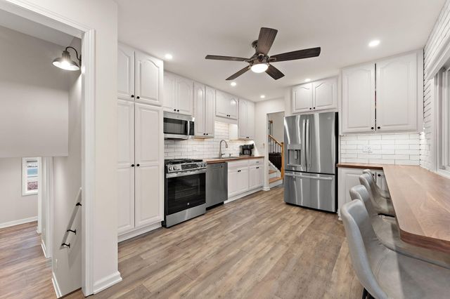 3036 99th Street, Highland, IN 46322