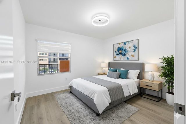 571 SW 141st Ave 204N, Pembroke Pines, FL 33027