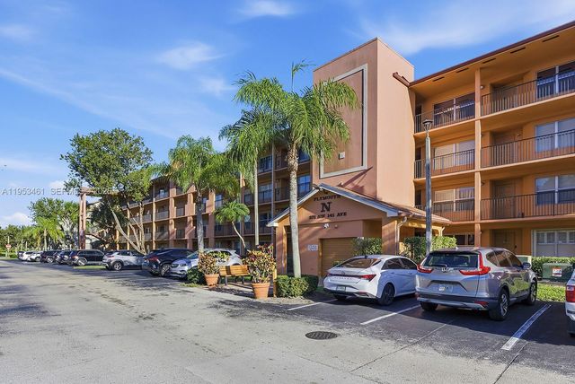 571 SW 141st Ave 204N, Pembroke Pines, FL 33027