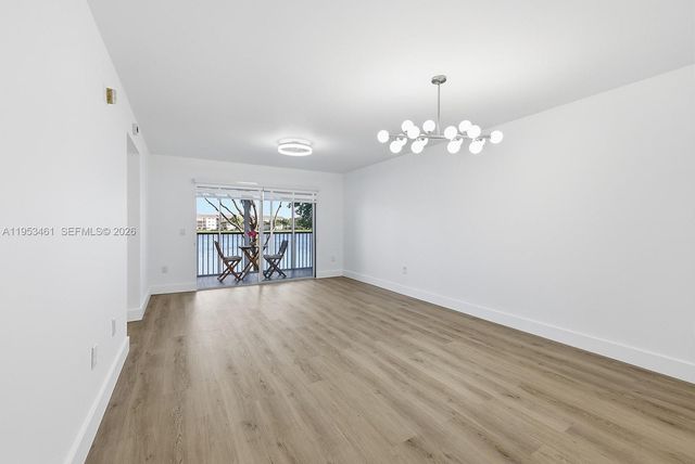 571 SW 141st Ave 204N, Pembroke Pines, FL 33027