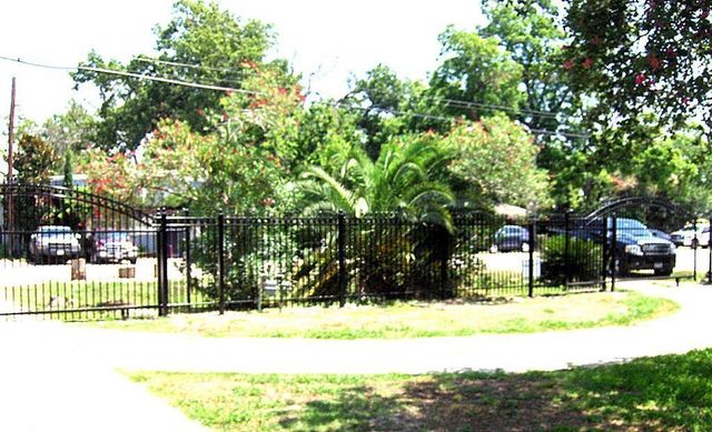 1214 W 19th Street, Houston, TX 77008