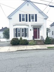 23 Borden St, New Bedford, MA 02740