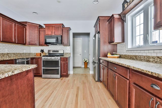 72 Jenkins Farm Road, Chester, NH 03036