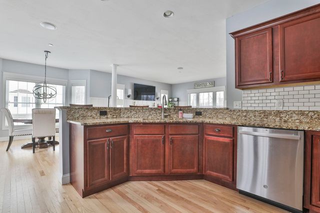 72 Jenkins Farm Road, Chester, NH 03036