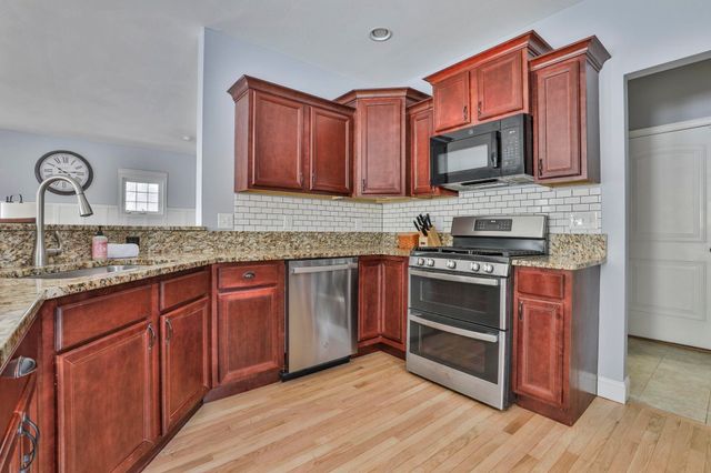 72 Jenkins Farm Road, Chester, NH 03036