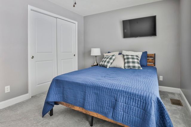 72 Jenkins Farm Road, Chester, NH 03036