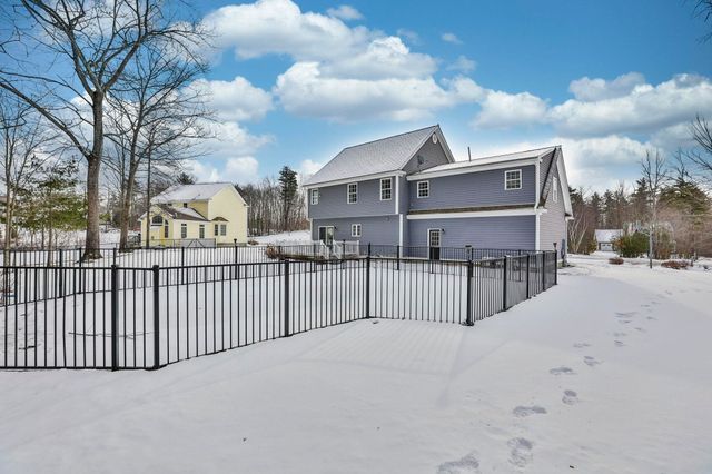 72 Jenkins Farm Road, Chester, NH 03036