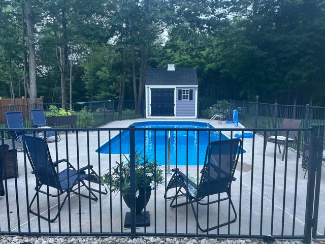 72 Jenkins Farm Road, Chester, NH 03036