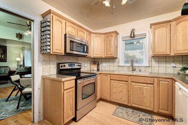 3746 CRIBBON AVE, Cheyenne, WY 82001