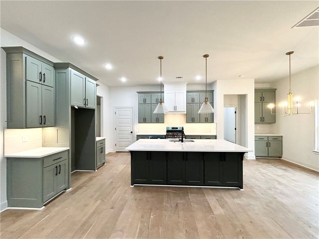 16 Reighton Drive, Bella Vista, AR 72714