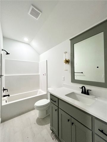 16 Reighton Drive, Bella Vista, AR 72714