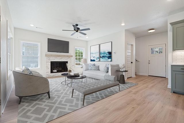 16 Reighton Drive, Bella Vista, AR 72714