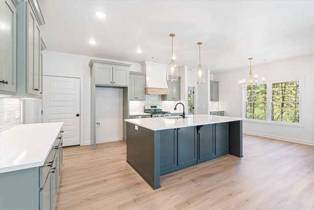 16 Reighton Drive, Bella Vista, AR 72714